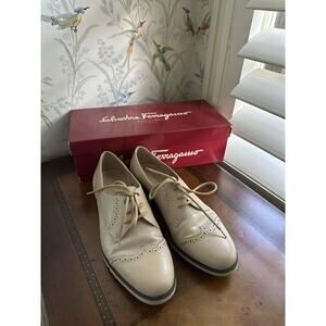 Salvatore Ferragamo Ferrara 7B Beige Leather Oxford Lace Up Shoes Vtg Italy